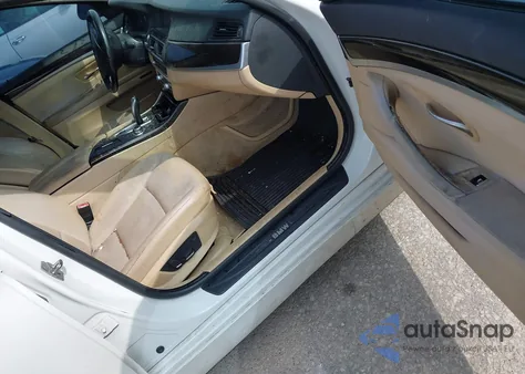 2011 BMW 535I xDrive z USA, uszkodzony, nr VIN WBAFU7C57BC873631